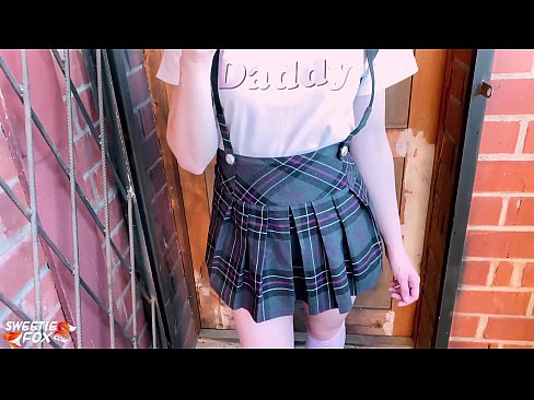 ❤️ 女学生深深地吸吮她的鸡巴，代替上课做爱 自制毛片️❤