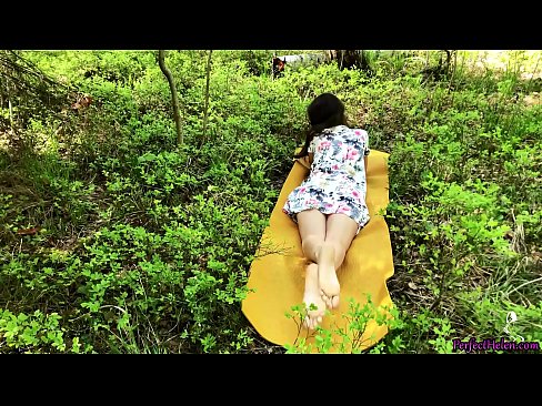 ❤️ 陌生人在Tinder上自慰我的阴部，并在树林里热情地做爱 自制毛片️❤